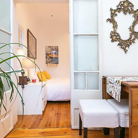 Romantic El Corte Ingles * ליסבון