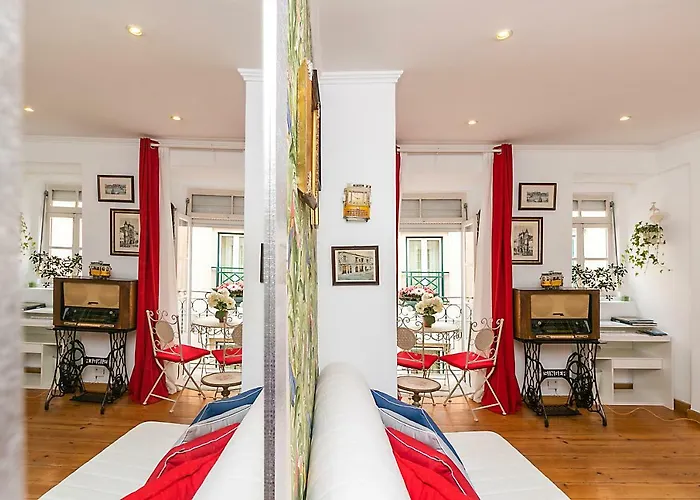 Romantic El Corte Ingles Apartment