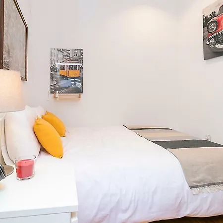 Romantic El Corte Ingles * Лиссабон